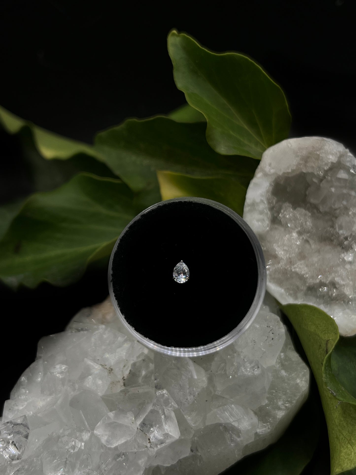 Pear Cut Gem by Neometal